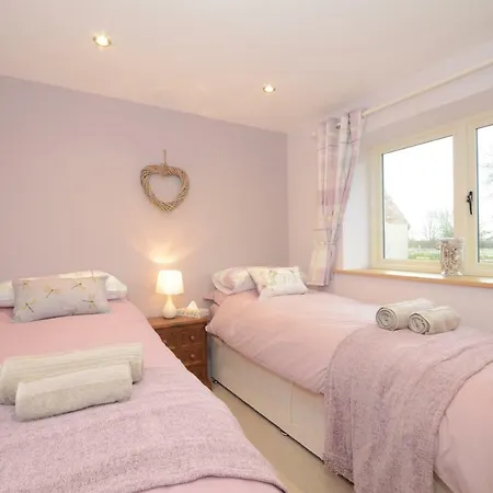 The Piglets Villa York Exterior photo